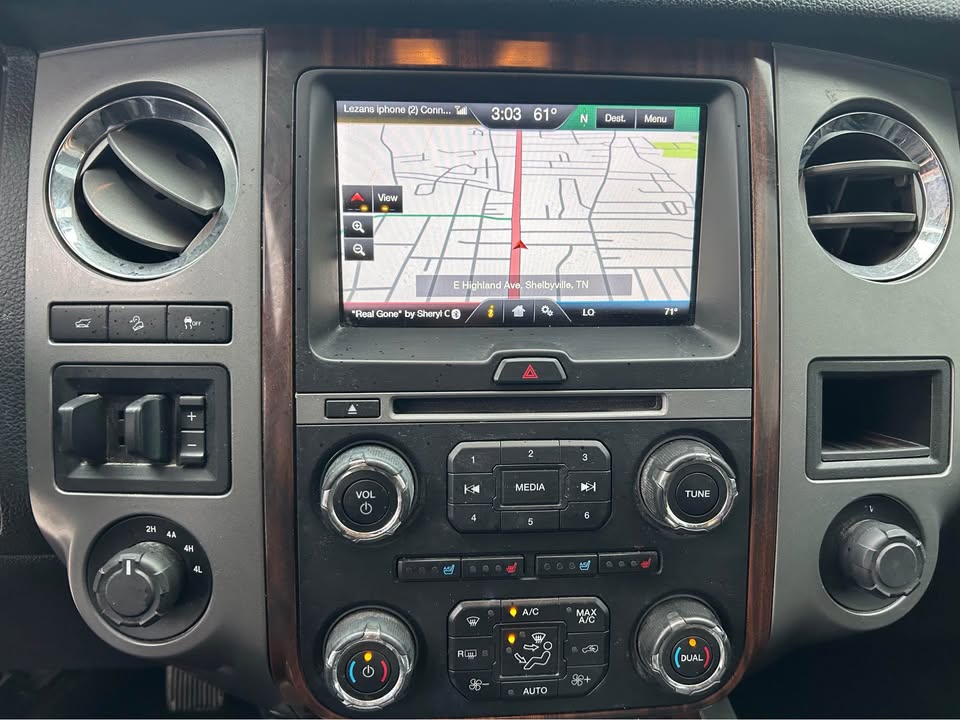 Car Image 13