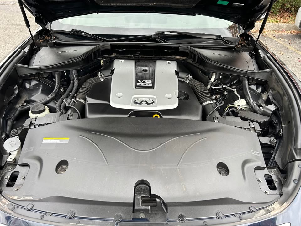 Car Image 9