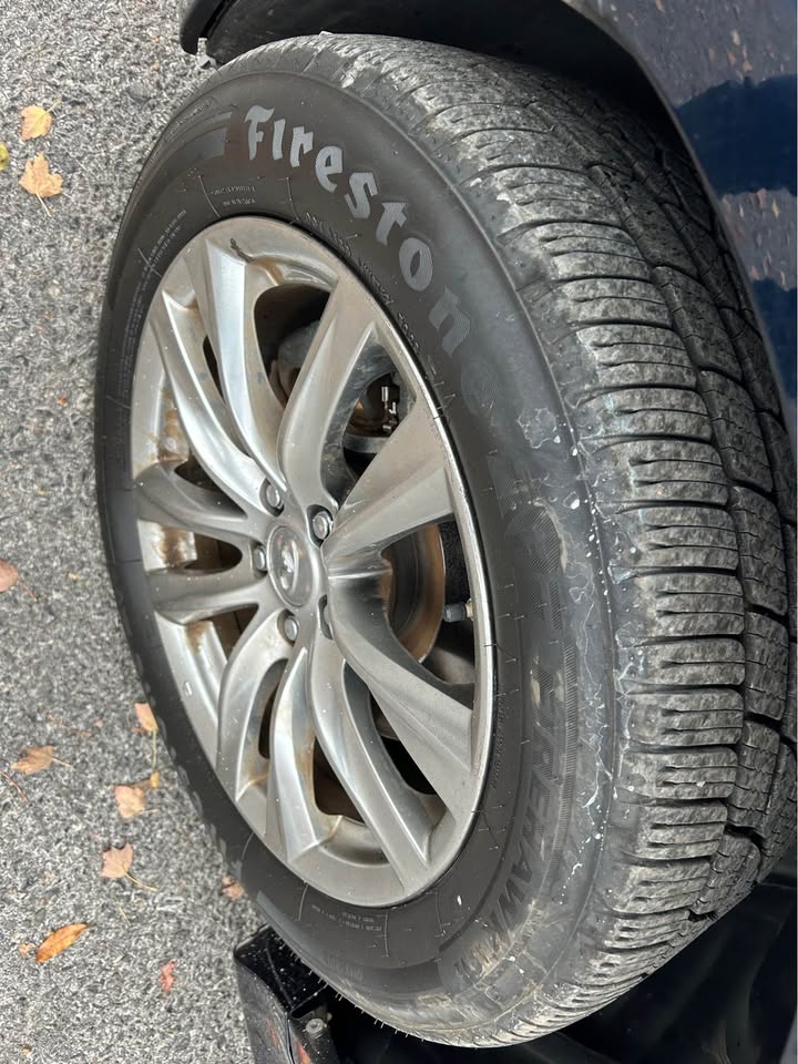 Car Image 10