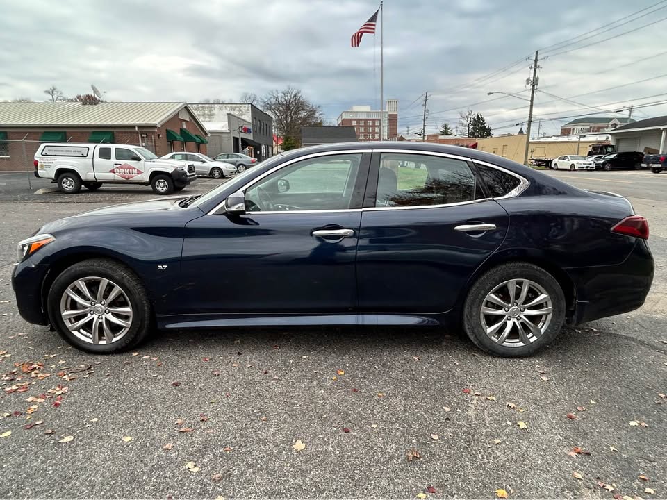 Car Image 13