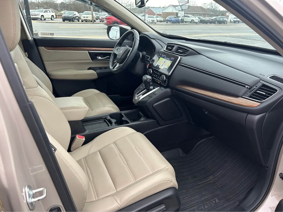 Car Image 9