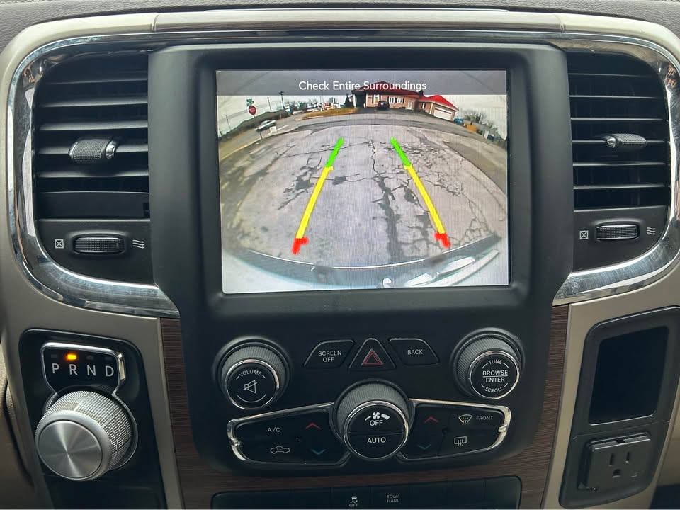 Car Image 13