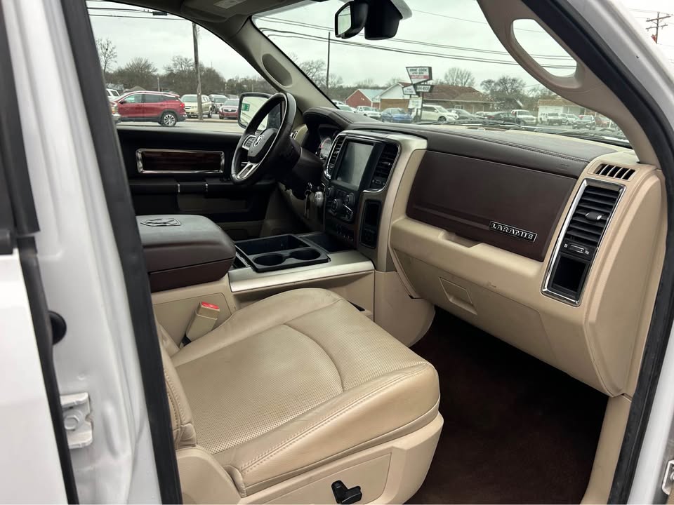 Car Image 17