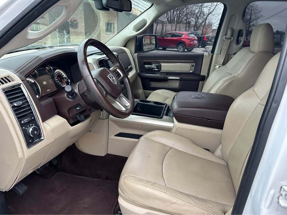 Car Image 18