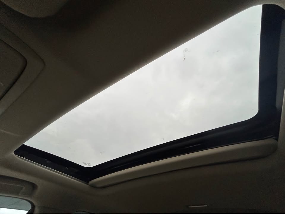 Car Image 18