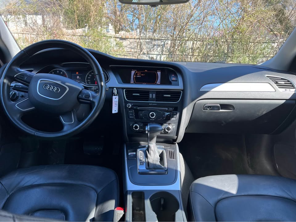 Car Image 13