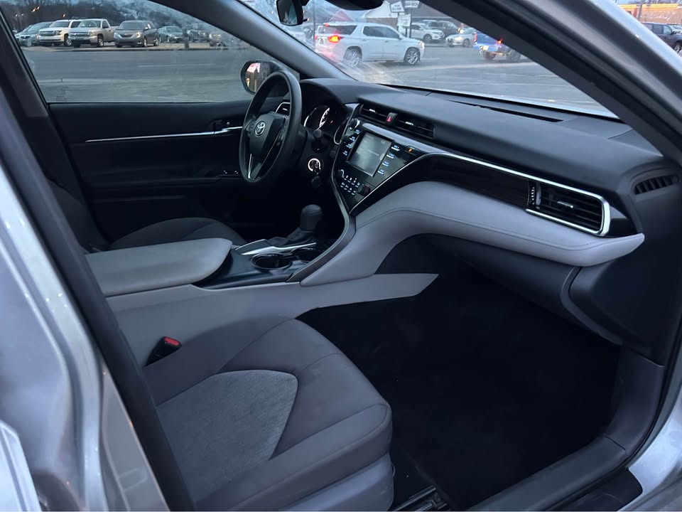 Car Image 15