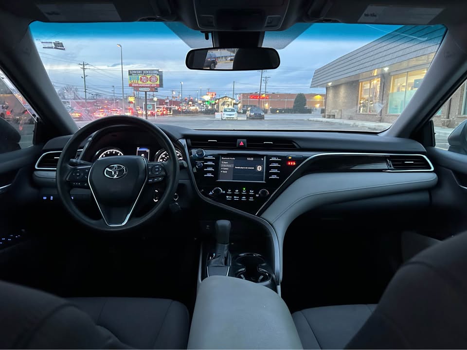 Car Image 16