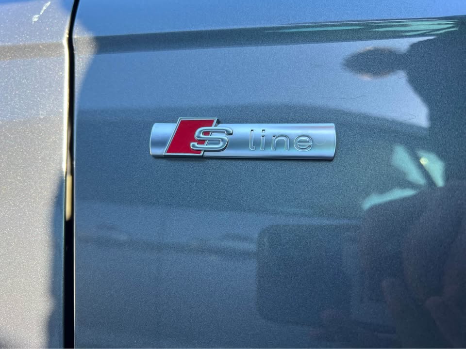 Car Image 18