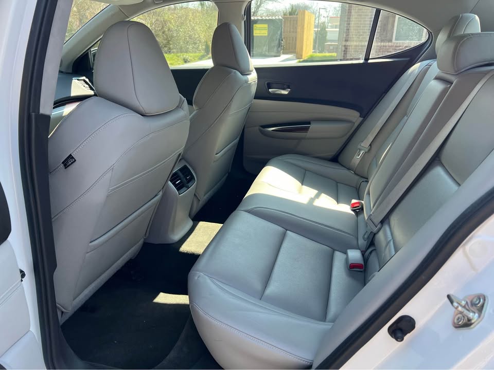 Car Image 13