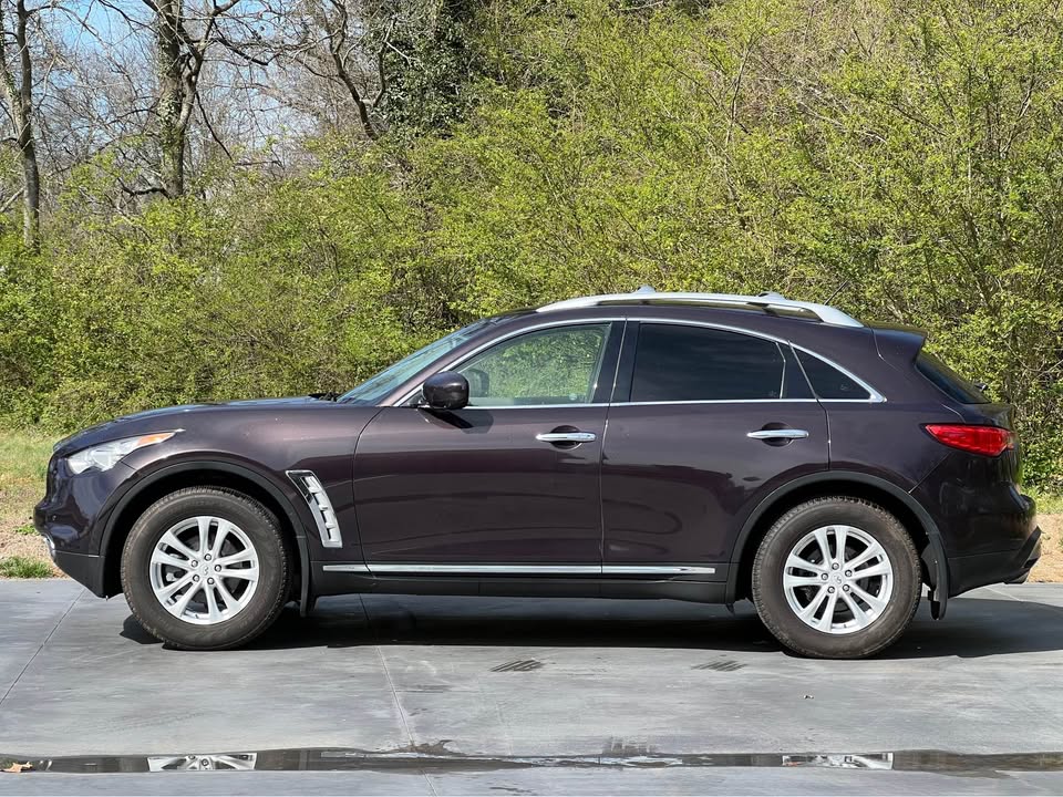 Car Image 9