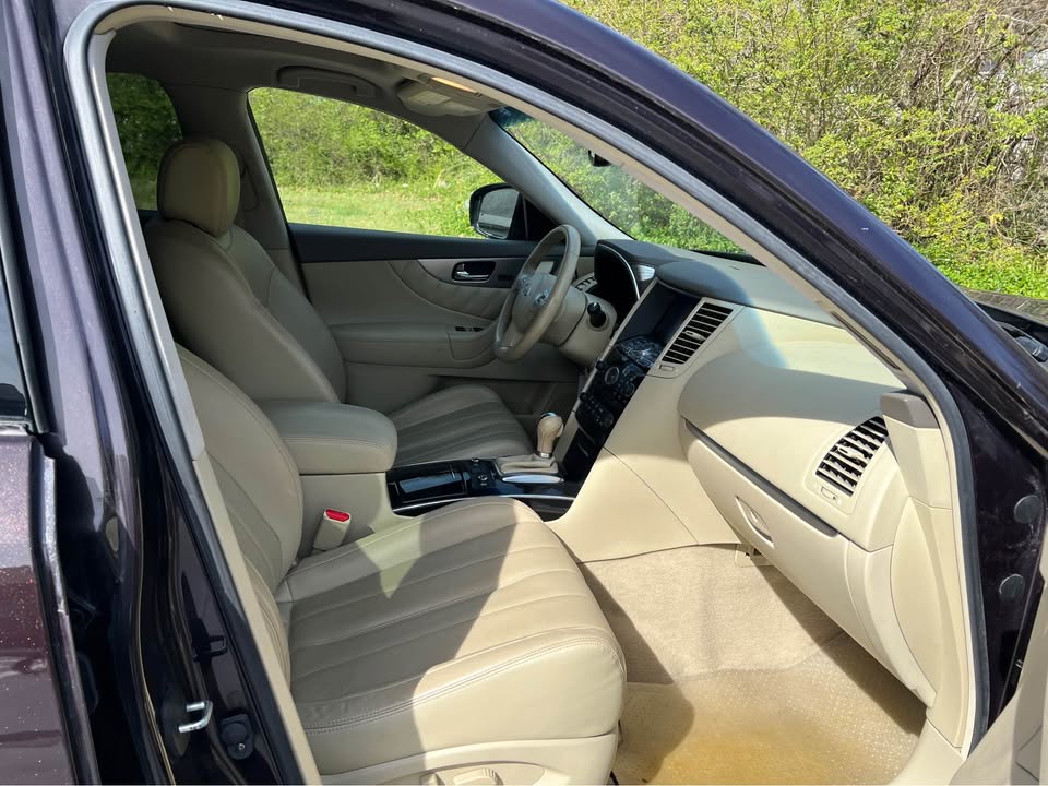 Car Image 12