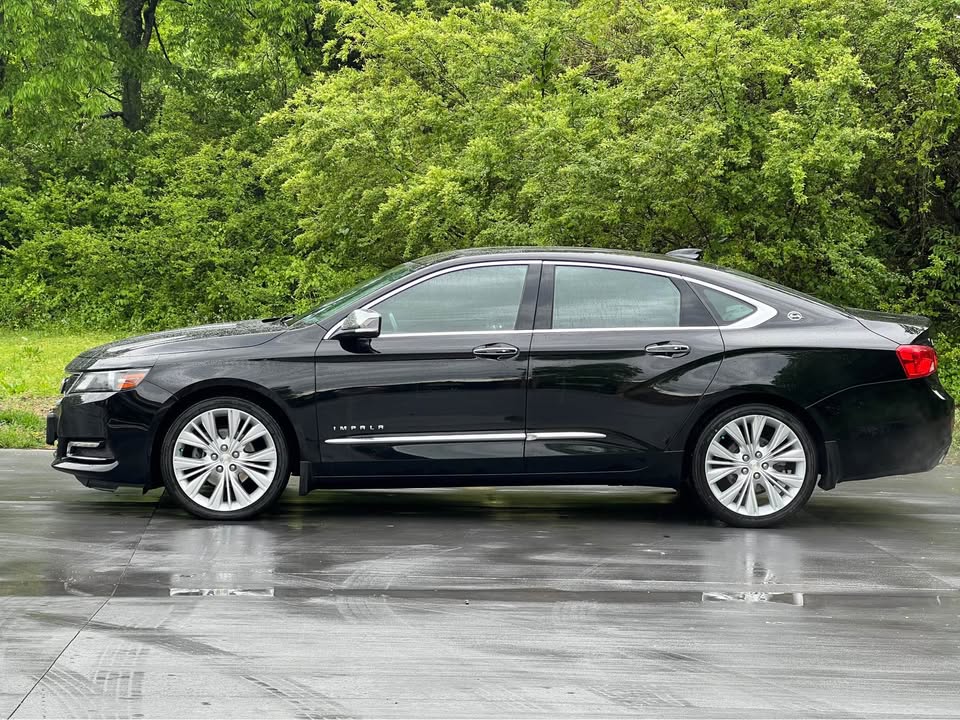 Car Image 15
