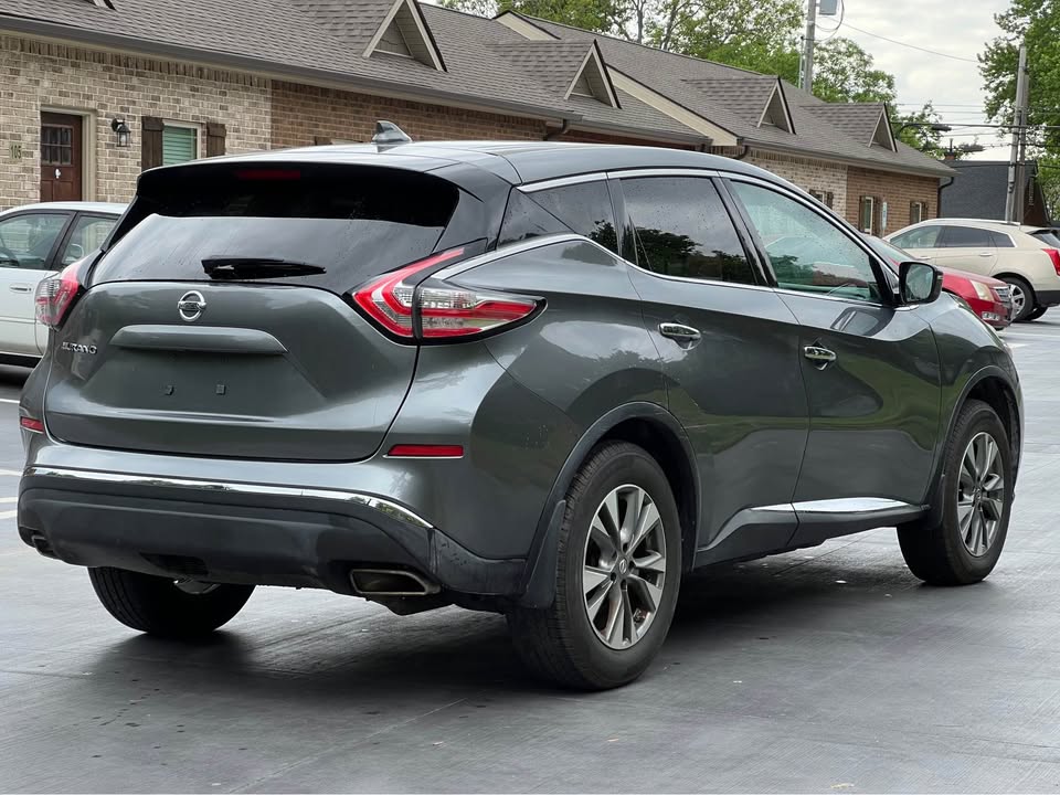 Car Image 8