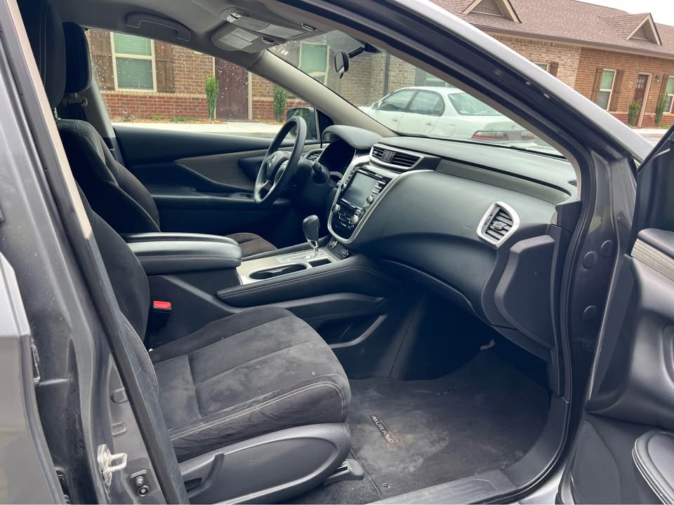 Car Image 19